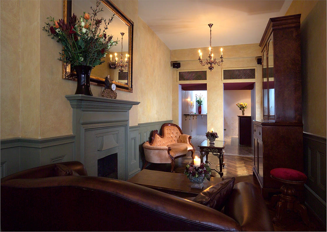Lounge (1st Floor)