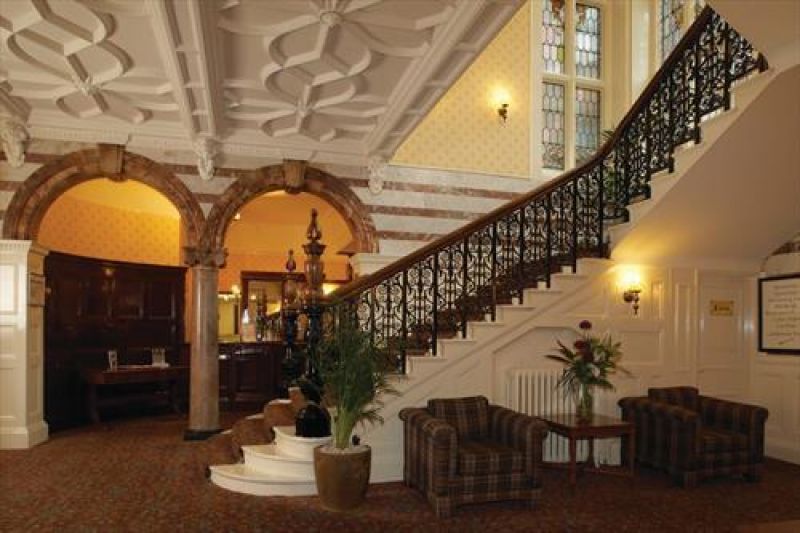 Crown & Mitre Hotel