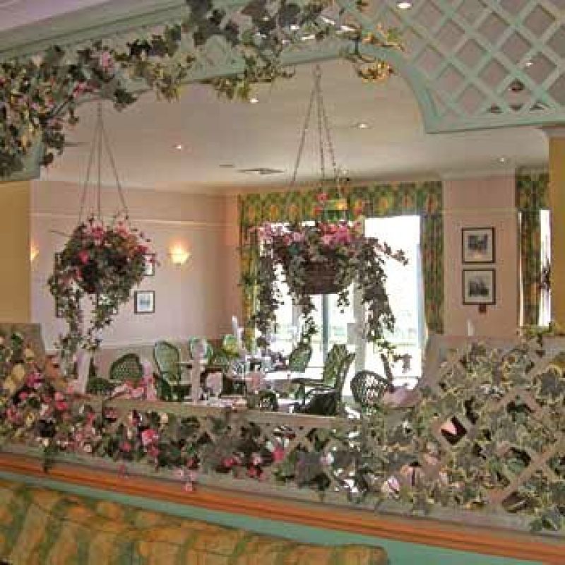 London Beach Hotel