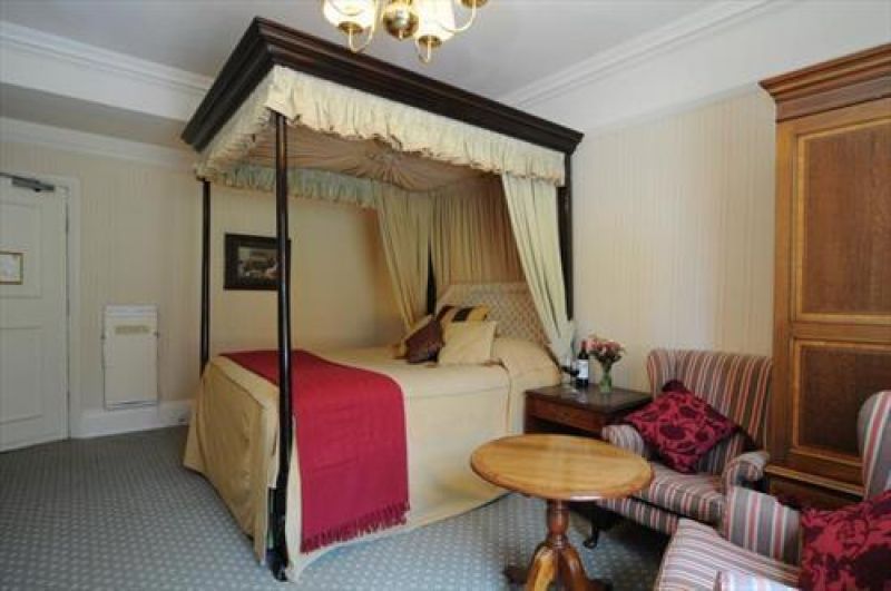 Best Western Crown Hotel