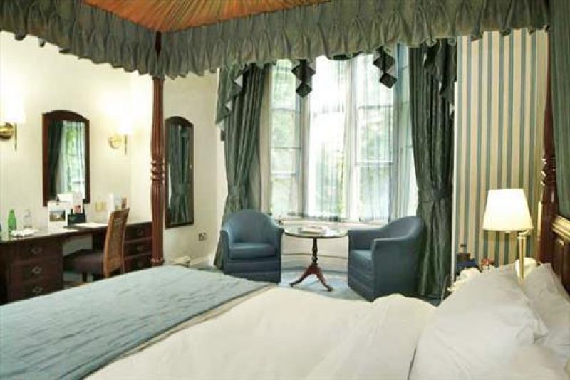 Best Western Dean Court Hotel