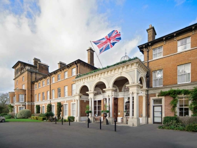 Oatlands Park Hotel