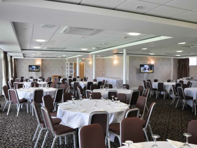 Emirates Riverside
