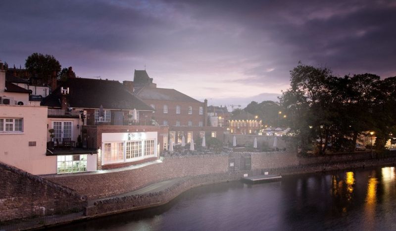 Sir Christopher Wren Hotel