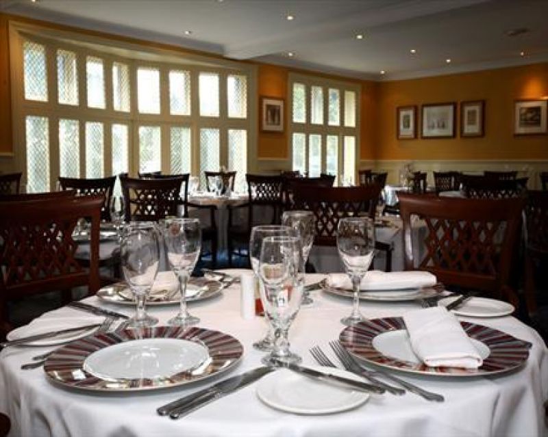 Deans Hotel